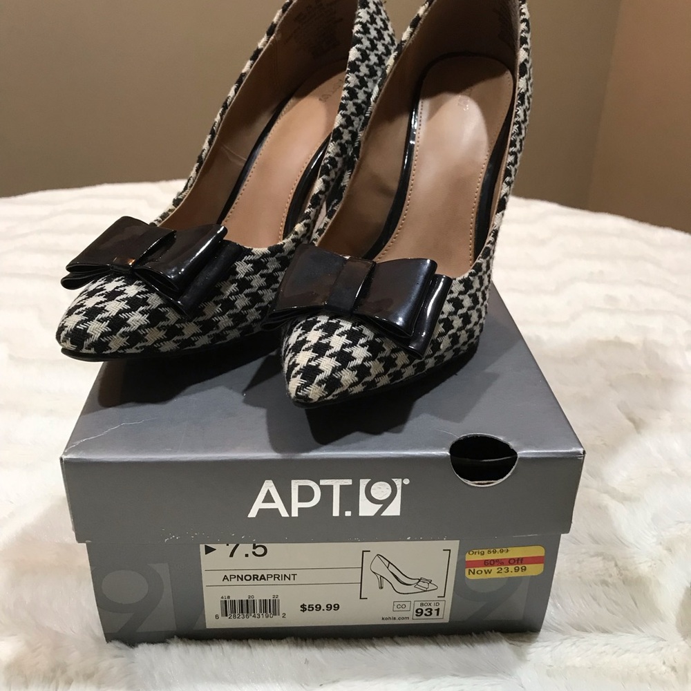 Apt. 9 Women's Houndstooth Heels with Bow Accent (LN) Size 7.5